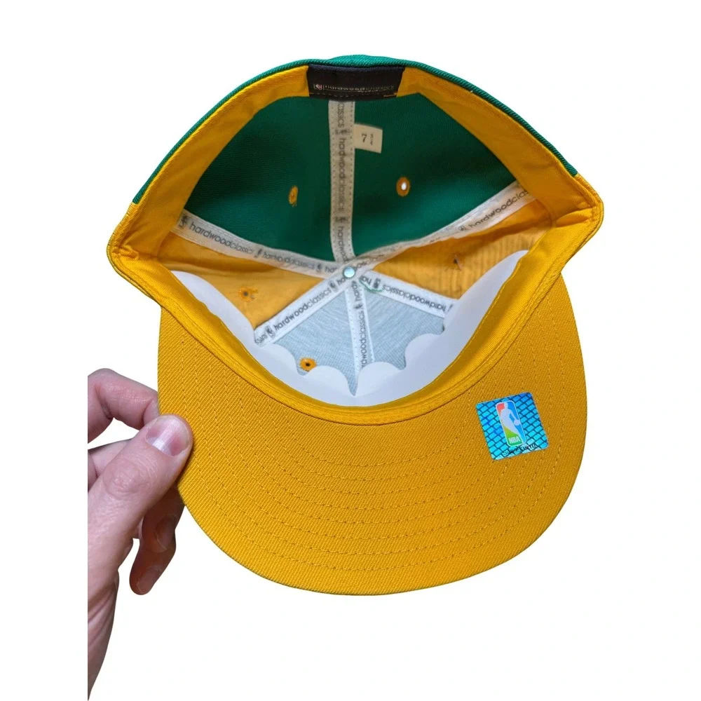Reebok Boston Celtics Hat Mens 7 3/4 Green Yellow Hardwood Classics Fitted Mesh
